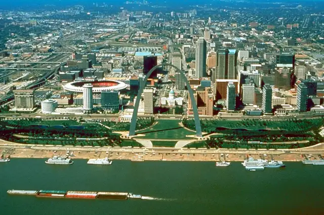 St. Louis skyline and the Gateway Arch from the air